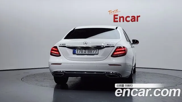 Mercedes-Benz E-Class 2018 — фото 4