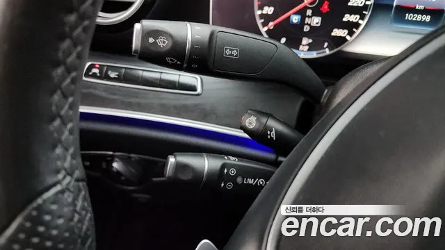 Mercedes-Benz E-Class 2018 — фото 18