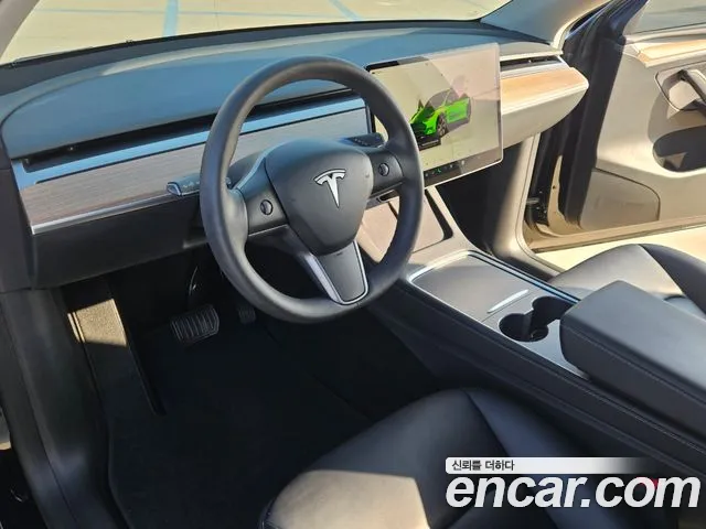 Tesla Model Y 2022 — фото 12