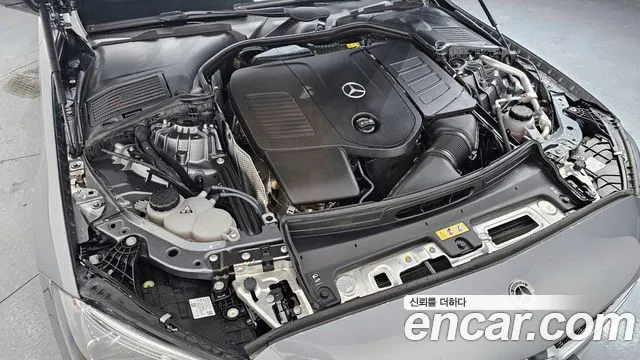Mercedes-Benz C-Class 2023 — фото 6