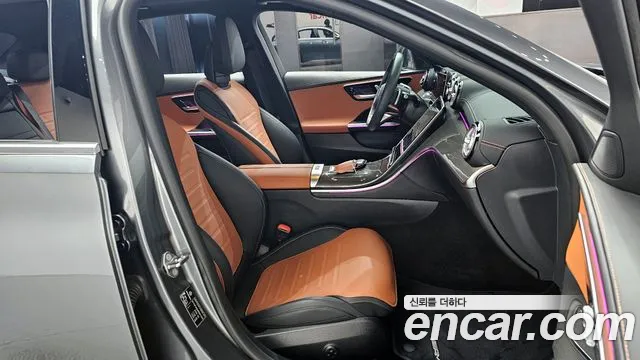 Mercedes-Benz C-Class 2023 — фото 10