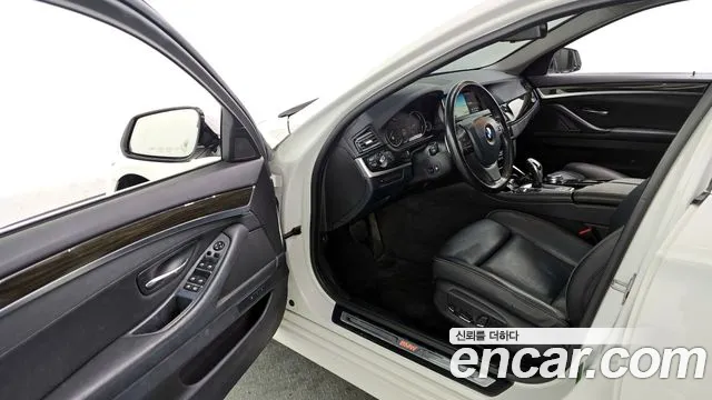 BMW 5-Series 2015 — фото 10