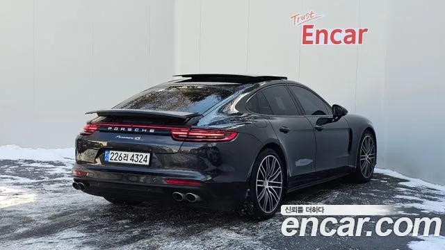 Porsche Panamera 2018 — фото 3
