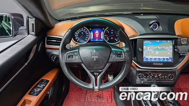 Maserati Ghibli 2016 — фото 13