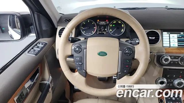 Land Rover Discovery 2013 — фото 13