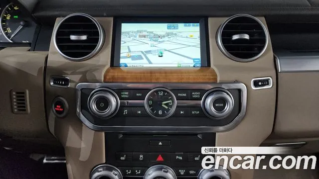 Land Rover Discovery 2013 — фото 16