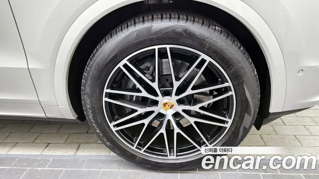 Porsche Cayenne 2024 — фото 5