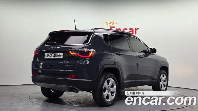 Jeep Compass 2018 — фото 2