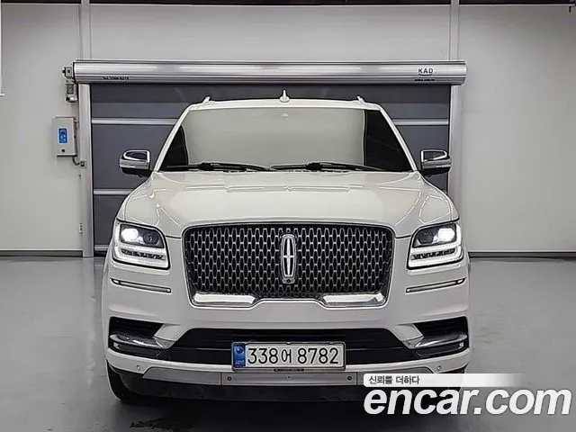 Lincoln Navigator 2019 — фото 2