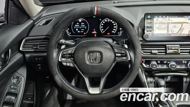 Honda Accord 2018 — фото 13