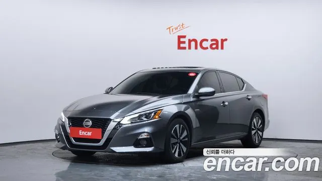 Nissan Altima 2019 — фото 1