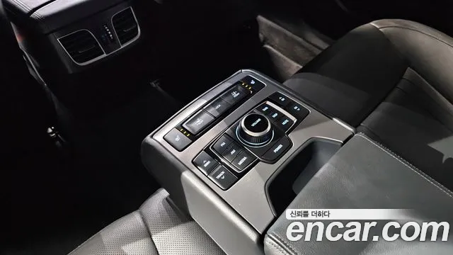 Hyundai Genesis 2016 — фото 19