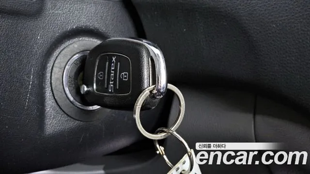 Hyundai Starex 2020 — фото 18