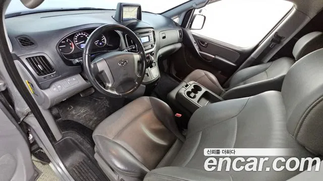 Hyundai Starex 2019 — фото 7