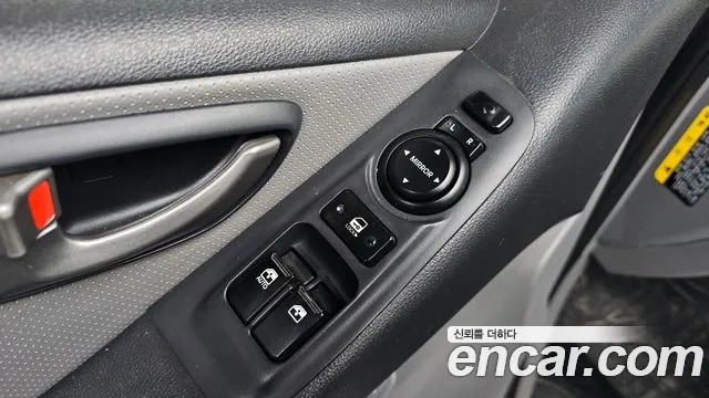 Hyundai Starex 2019 — фото 13