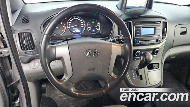 Hyundai Starex 2019 — фото 15