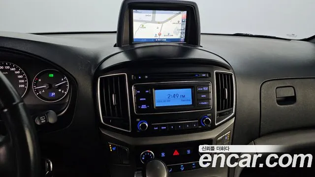 Hyundai Starex 2019 — фото 17