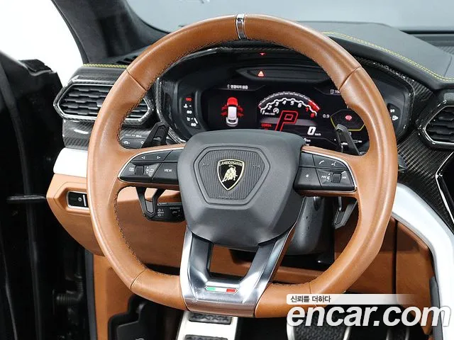 Lamborghini Urus 2021 — фото 14