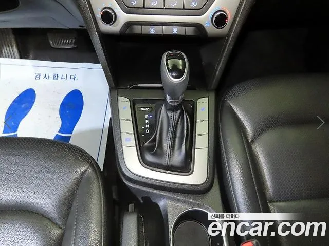 Hyundai AVANTE 2018 — фото 12