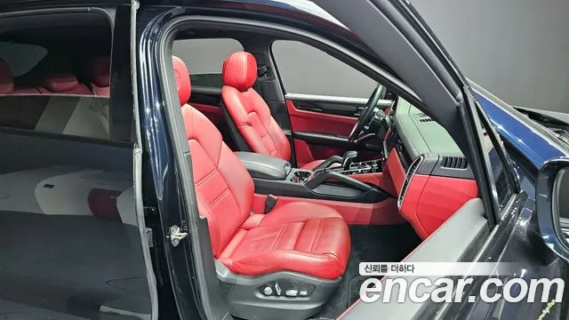 Porsche Cayenne 2020 — фото 12