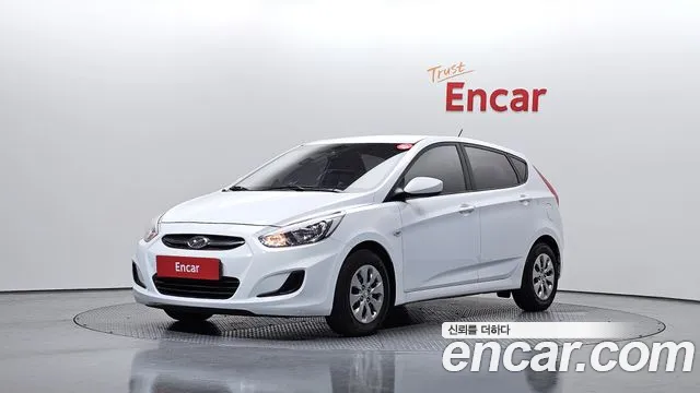 Hyundai Accent 2017 — фото 1