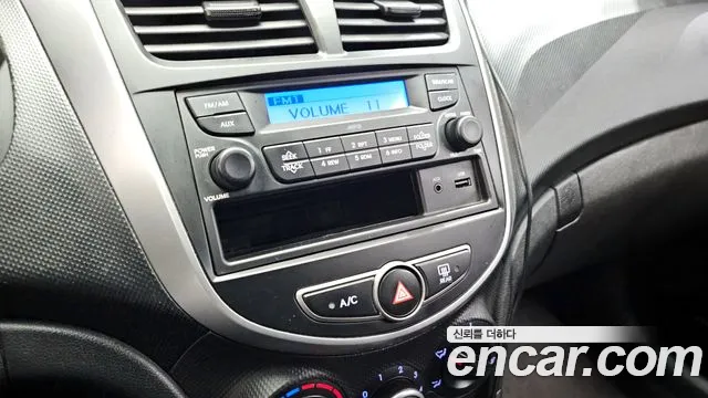 Hyundai Accent 2017 — фото 14