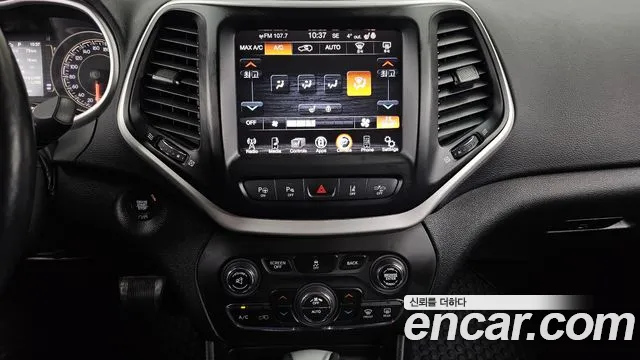 Jeep Cherokee 2018 — фото 14