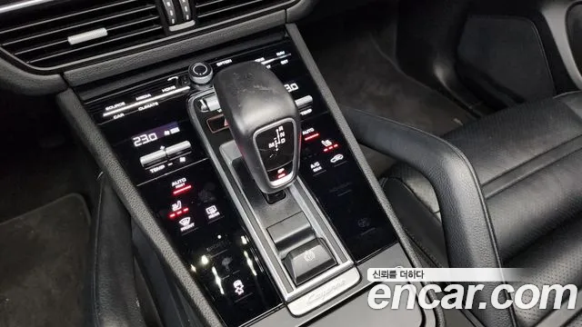 Porsche Cayenne 2020 — фото 9