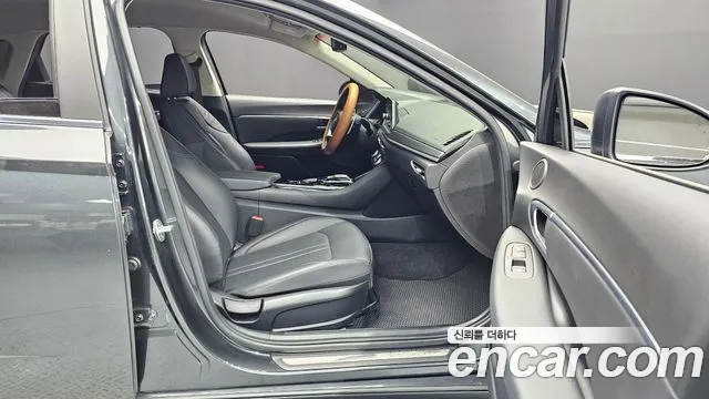 Hyundai Sonata 2020 — фото 10