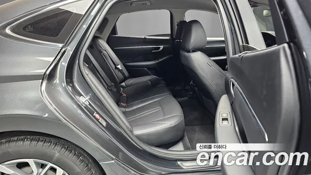 Hyundai Sonata 2020 — фото 11