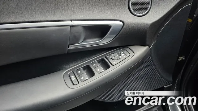 Hyundai Sonata 2020 — фото 16