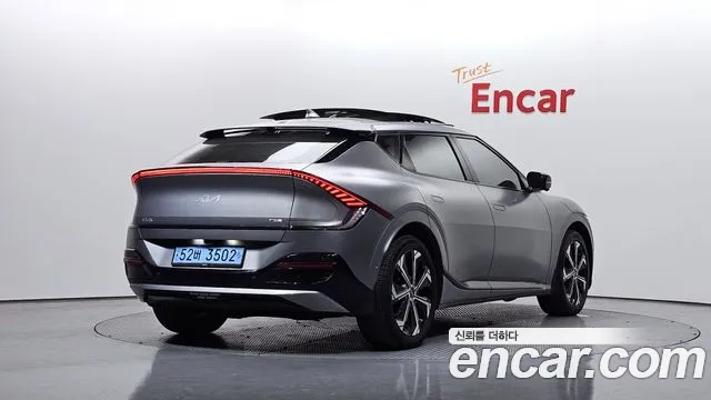 Kia EV6 2022 — фото 2