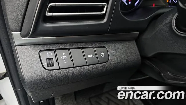 Hyundai AVANTE 2020 — фото 14
