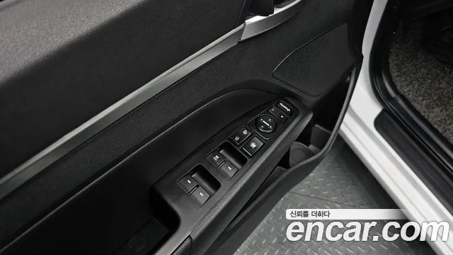 Hyundai AVANTE 2020 — фото 17