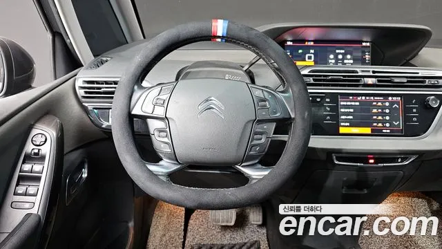 Citroen-DS C4 Picasso 2018 — фото 13