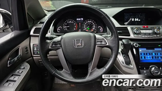 Honda Odyssey 2015 — фото 13