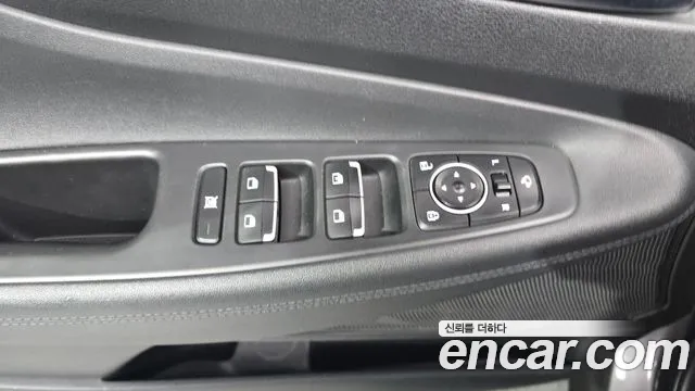 Hyundai Santafe 2019 — фото 18
