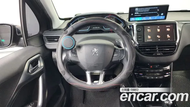 Peugeot 2008 2018 — фото 13