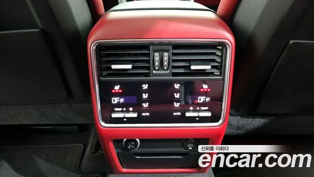 Porsche Cayenne 2021 — фото 19