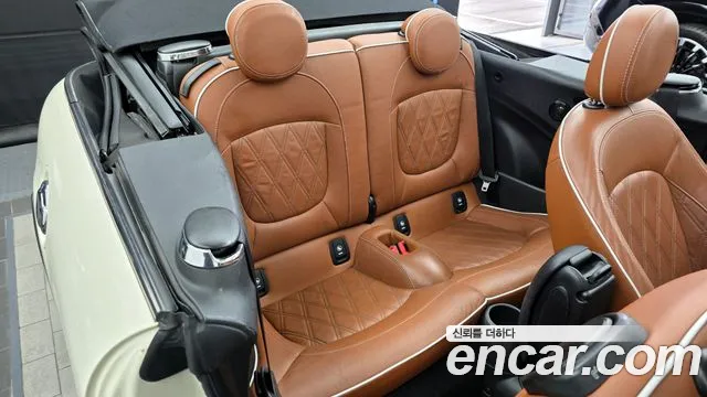 Mini Cooper Convertible 2019 — фото 12