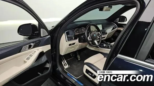 BMW X7 2021 — фото 10