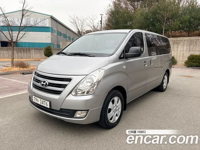 Hyundai Starex 2017 — фото 1