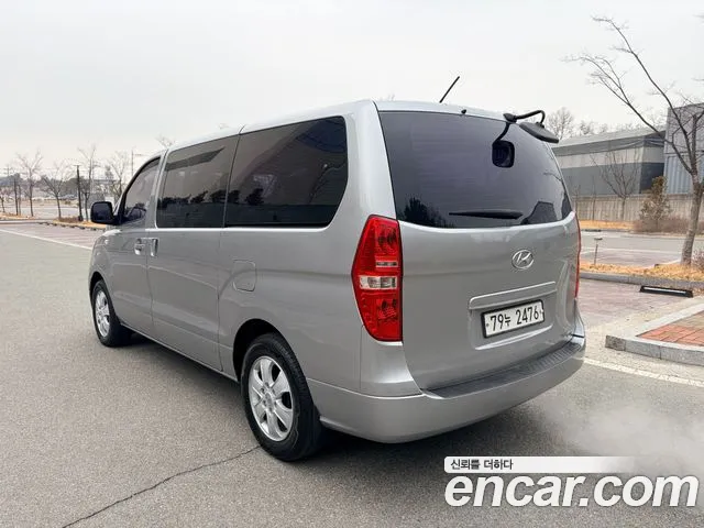 Hyundai Starex 2017 — фото 5