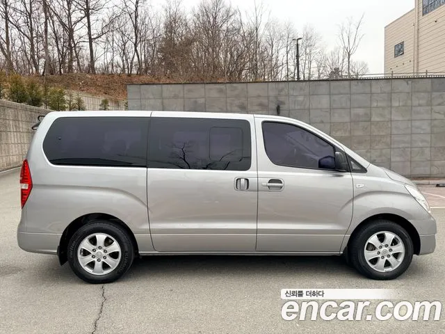 Hyundai Starex 2017 — фото 8
