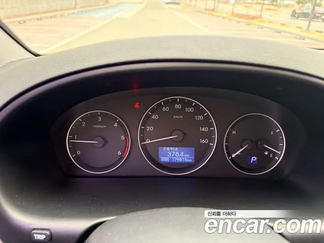 Hyundai Starex 2017 — фото 10