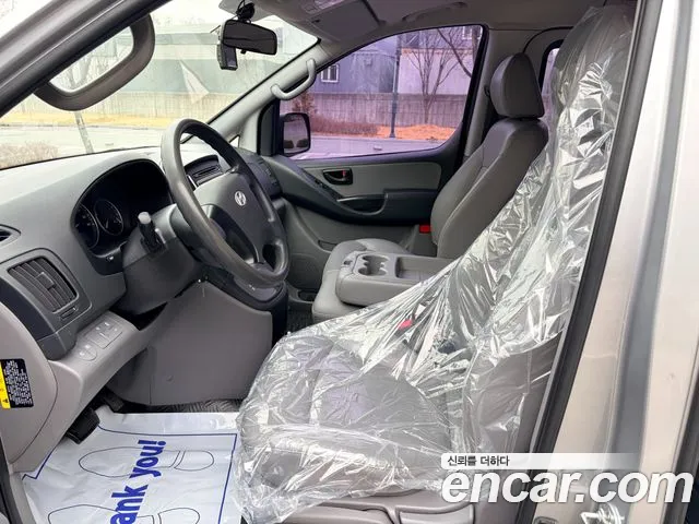 Hyundai Starex 2017 — фото 11