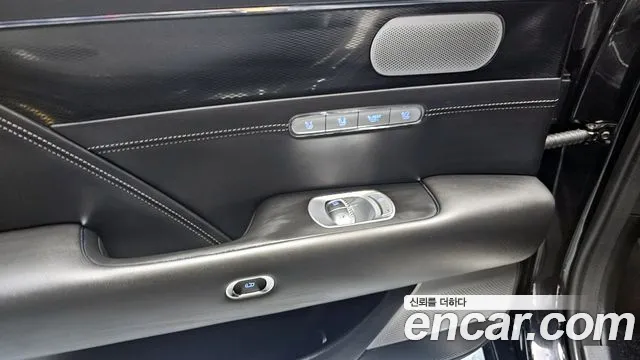 Genesis G90 2022 — фото 17