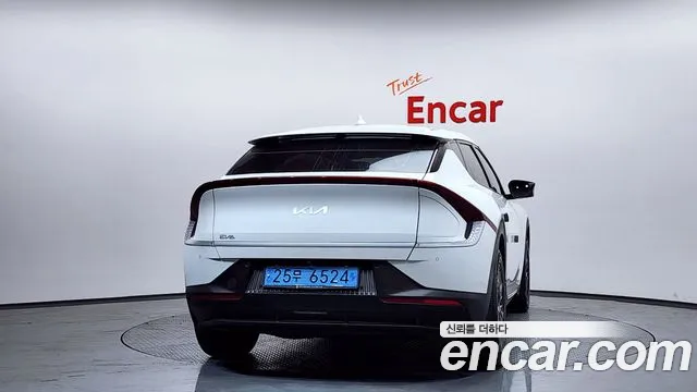 Kia EV6 2022 — фото 3