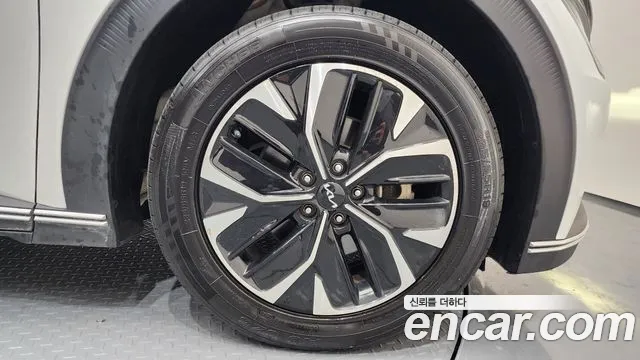 Kia EV6 2022 — фото 4