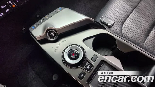 Kia EV6 2022 — фото 8